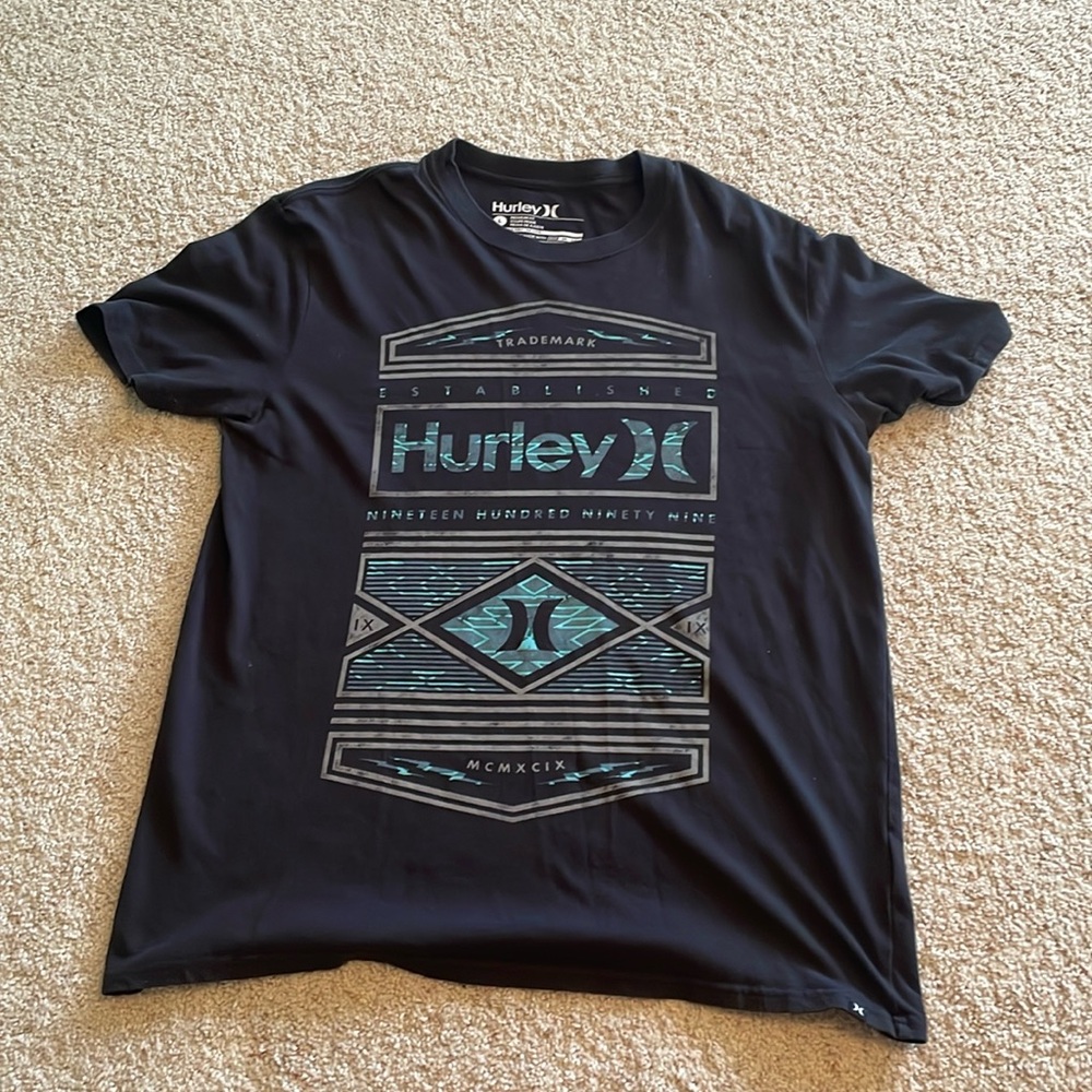 Hurley Graphic Tee size Large